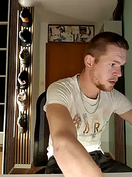 Snapshot of Playbunniboy chatting on December 11, 2024, 4:53 pm Playbunniboy online show from December 11, 2024, 4:53 pm