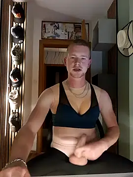 Snapshot of Playbunniboy chatting on September 18, 2025, 6:11 pm Playbunniboy online show from September 18, 2025, 6:11 pm