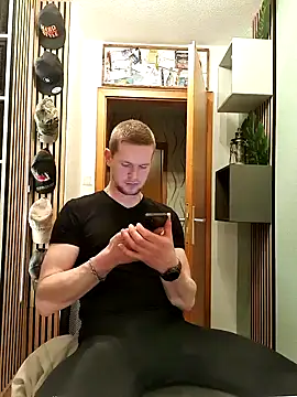 Snapshot of Playbunniboy chatting on January 7, 2025, 5:53 pm Playbunniboy online show from January 7, 2025, 5:53 pm