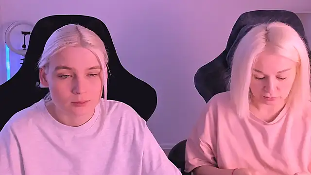 hotblonds online show from January 27, 2025, 9:55 am