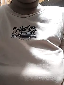 xxyourfantasyxx online show from September 24, 2025, 9:32 pm