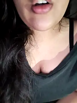 Annerae online show from November 7, 2025, 4:33 pm