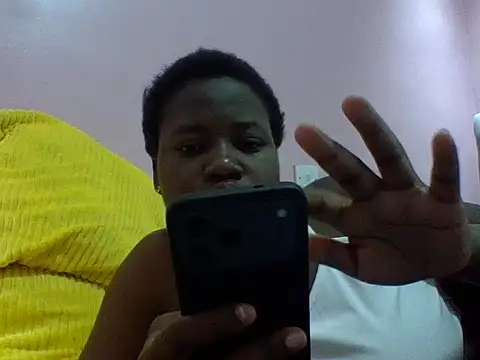 Snapshot of cute-marianna chatting on August 5, 2026, 10:20 am cute-marianna online show from August 5, 2026, 10:20 am