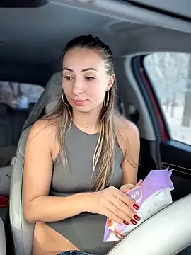 YOUR-KARINA online show from February 7, 2026, 4:31 am