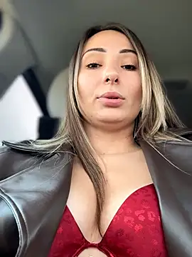 YOUR-KARINA online show from March 18, 2026, 8:50 am