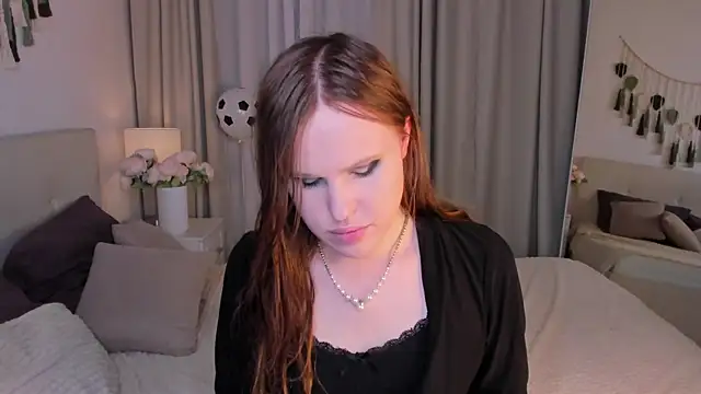Snapshot of EffieMinki chatting on July 9, 2026, 9:14 pm EffieMinki online show from July 9, 2026, 9:14 pm