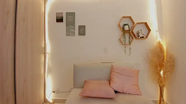 Snapshot of mariam_hill chatting on July 15, 2026, 3:52 pm mariam hill online show from July 15, 2026, 3:52 pm