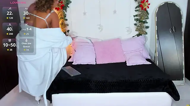 SarahCinnamon- online show from January 5, 2026, 7:50 pm