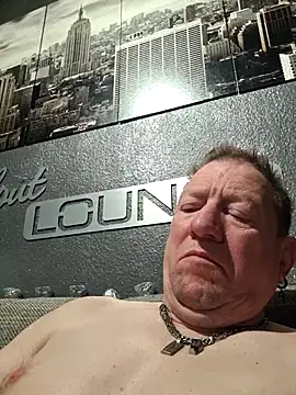 tomtom111111 online show from February 21, 2026, 5:31 am