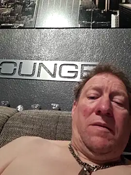 tomtom111111 online show from February 12, 2026, 9:14 pm