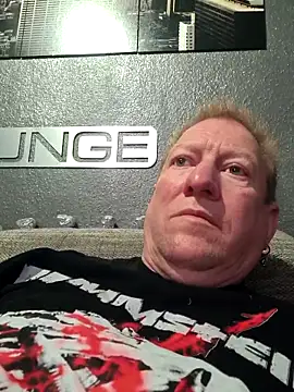 tomtom111111 online show from September 10, 2025, 2:38 pm