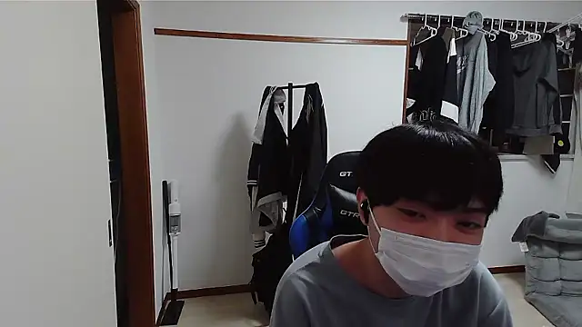 pychan online show from May 18, 2026, 2:22 pm