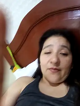 Gatubela212 online show from February 27, 2025, 4:13 am