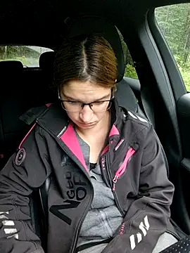 Snapshot of Geile-Luna chatting on June 12, 2026, 4:38 pm Geile-Luna online show from June 12, 2026, 4:38 pm