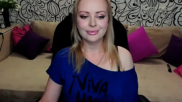 Hotdreamhere online show from July 16, 2026, 3:58 am