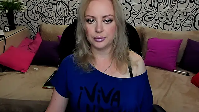 Hotdreamhere online show from June 30, 2026, 4:01 am