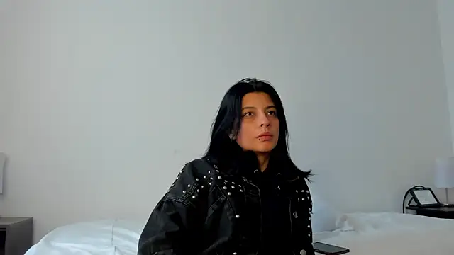 Snapshot of AneeSmith chatting on February 14, 2025, 9:21 pm AneeSmith online show from February 14, 2025, 9:21 pm