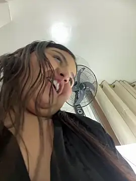 Lia sexx online show from September 17, 2025, 6:43 pm