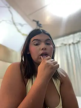 Lia sexx online show from July 27, 2026, 7:10 pm