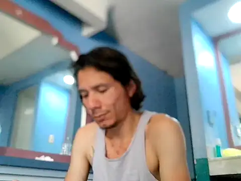 Latinopervs online show from May 2, 2026, 4:12 pm