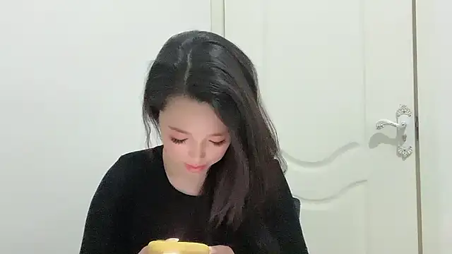 kk lele online show from October 30, 2025, 1:09 pm