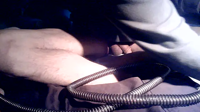 Snapshot of Loosegoose90 chatting on December 6, 2024, 2:11 pm Loosegoose90 online show from December 6, 2024, 2:11 pm