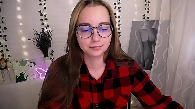 SweetPrincess  online show from September 10, 2025, 5:50 am