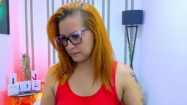 Britney taylor  online show from November 4, 2025, 8:56 pm