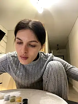 little belucci online show from November 27, 2025, 1:55 pm