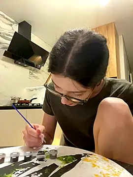 little belucci online show from December 1, 2025, 3:02 pm