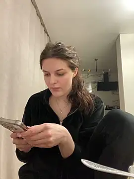 little belucci online show from March 11, 2025, 6:08 pm