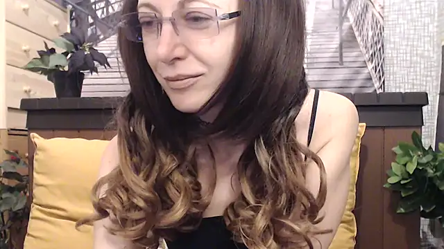 lilianleight online show from April 13, 2026, 10:30 am