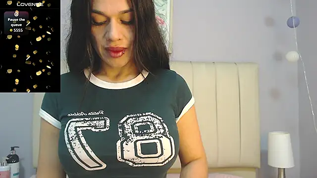 Snapshot of amy_le01 chatting on May 8, 2026, 1:48 pm amy le01 online show from May 8, 2026, 1:48 pm
