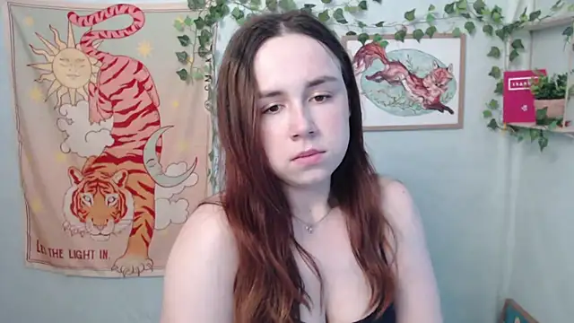Snapshot of VeryVeryVeryShy_ chatting on June 12, 2026, 5:38 am VeryVeryVeryShy online show from June 12, 2026, 5:38 am