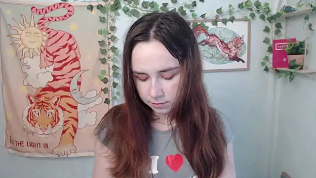 Snapshot of VeryVeryVeryShy_ chatting on July 21, 2026, 5:53 am VeryVeryVeryShy online show from July 21, 2026, 5:53 am