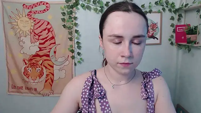 Snapshot of VeryVeryVeryShy_ chatting on June 22, 2026, 5:48 am VeryVeryVeryShy online show from June 22, 2026, 5:48 am