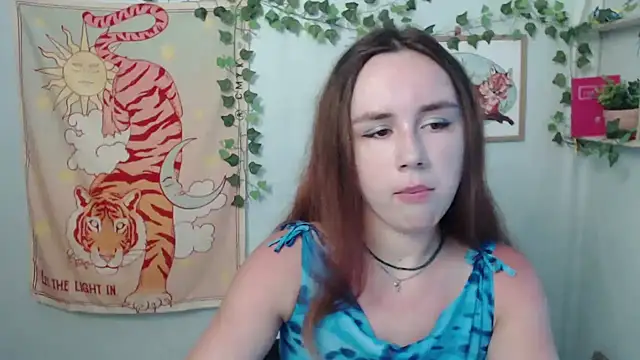 Snapshot of VeryVeryVeryShy_ chatting on August 5, 2026, 5:56 am VeryVeryVeryShy online show from August 5, 2026, 5:56 am