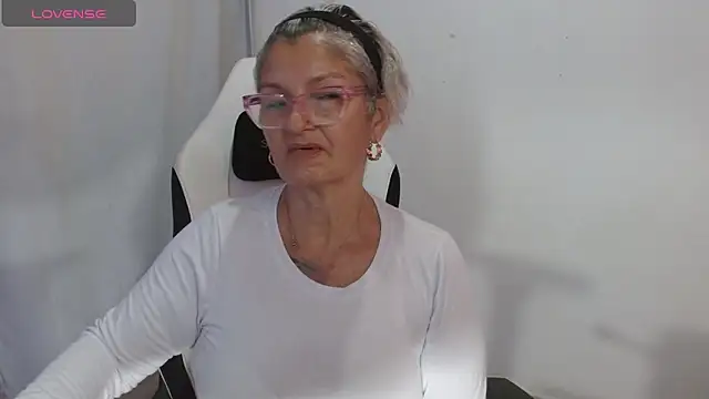 bety-cum2 online show from April 30, 2026, 9:38 am