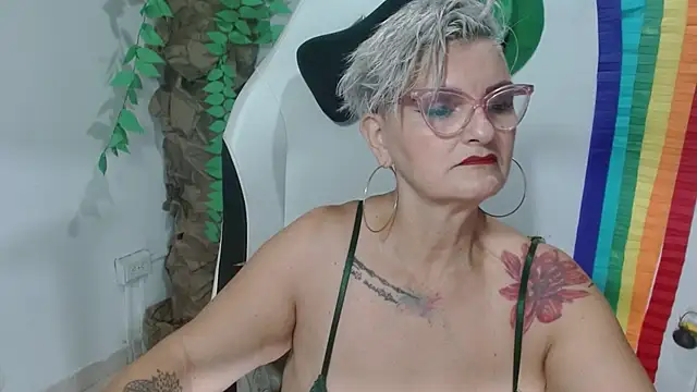 bety-cum2 online show from March 15, 2026, 1:51 pm