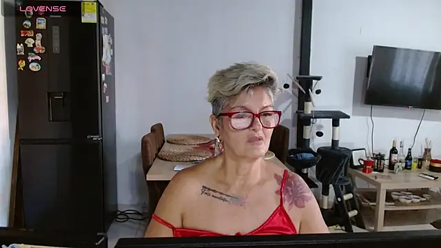 bety-cum2 online show from June 16, 2026, 12:05 pm