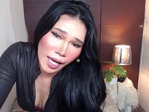 Snapshot of Ur_Fantastic_Lina chatting on April 11, 2026, 11:41 pm Ur Fantastic Lina online show from April 11, 2026, 11:41 pm