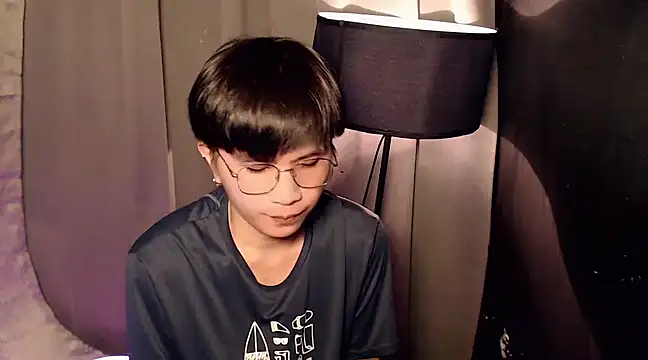 Snapshot of Sexy_Handsome_Drex chatting on March 6, 2025, 9:03 am Sexy Handsome Drex online show from March 6, 2025, 9:03 am