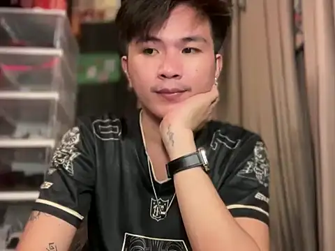 Sexy Handsome Drex online show from May 21, 2026, 5:43 pm