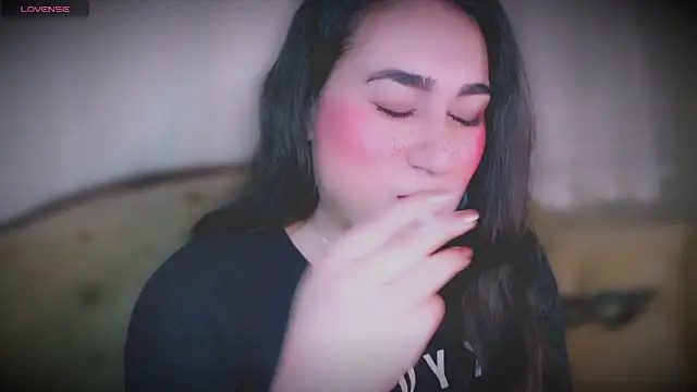 Snapshot of MERA_arab chatting on February 13, 2025, 9:17 pm MERA arab online show from February 13, 2025, 9:17 pm