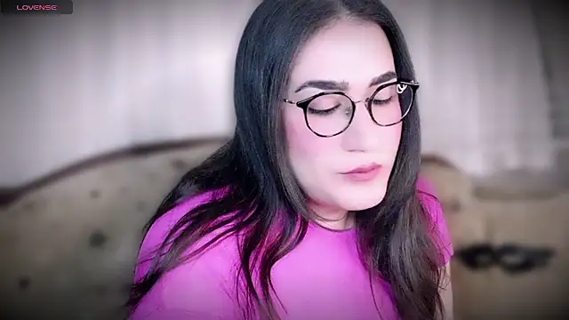 Snapshot of MERA_arab chatting on February 17, 2025, 10:16 pm MERA arab online show from February 17, 2025, 10:16 pm