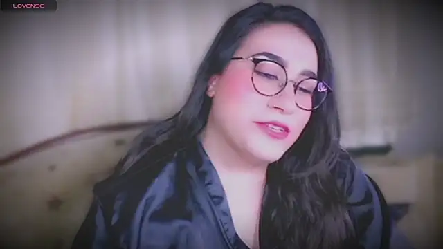 Snapshot of MERA_arab chatting on February 1, 2025, 12:18 am MERA arab online show from February 1, 2025, 12:18 am