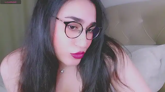 Snapshot of MERA_arab chatting on October 15, 2025, 1:04 am MERA arab online show from October 15, 2025, 1:04 am