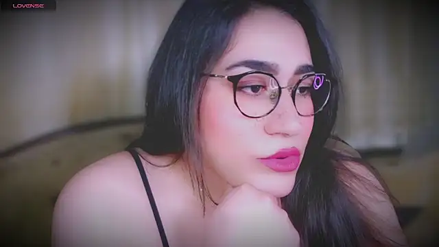 Snapshot of MERA_arab chatting on January 25, 2025, 10:18 pm MERA arab online show from January 25, 2025, 10:18 pm