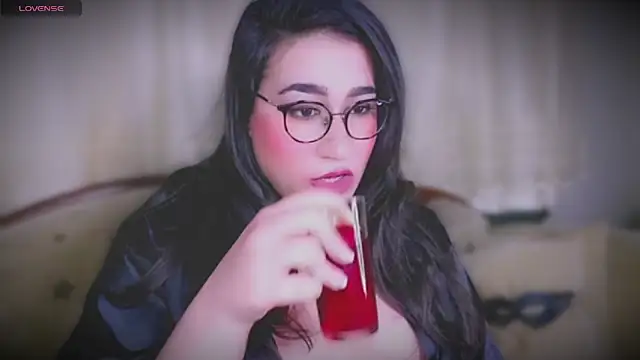 Snapshot of MERA_arab chatting on January 31, 2025, 9:16 pm MERA arab online show from January 31, 2025, 9:16 pm