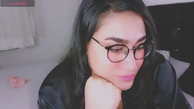 Snapshot of MERA_arab chatting on November 12, 2025, 3:21 am MERA arab online show from November 12, 2025, 3:21 am